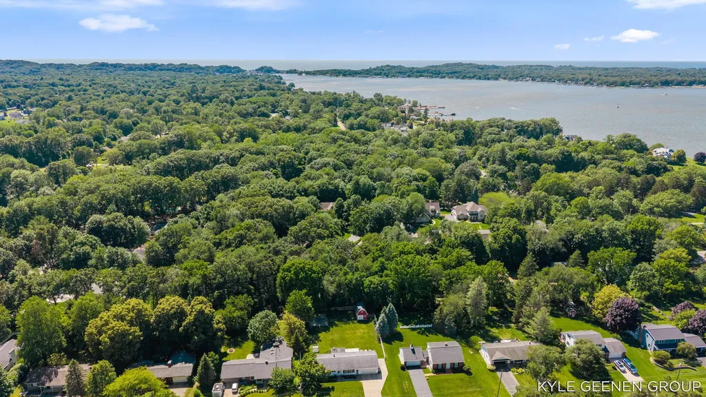 593 Old Macatawa Court Park Township MI 49423