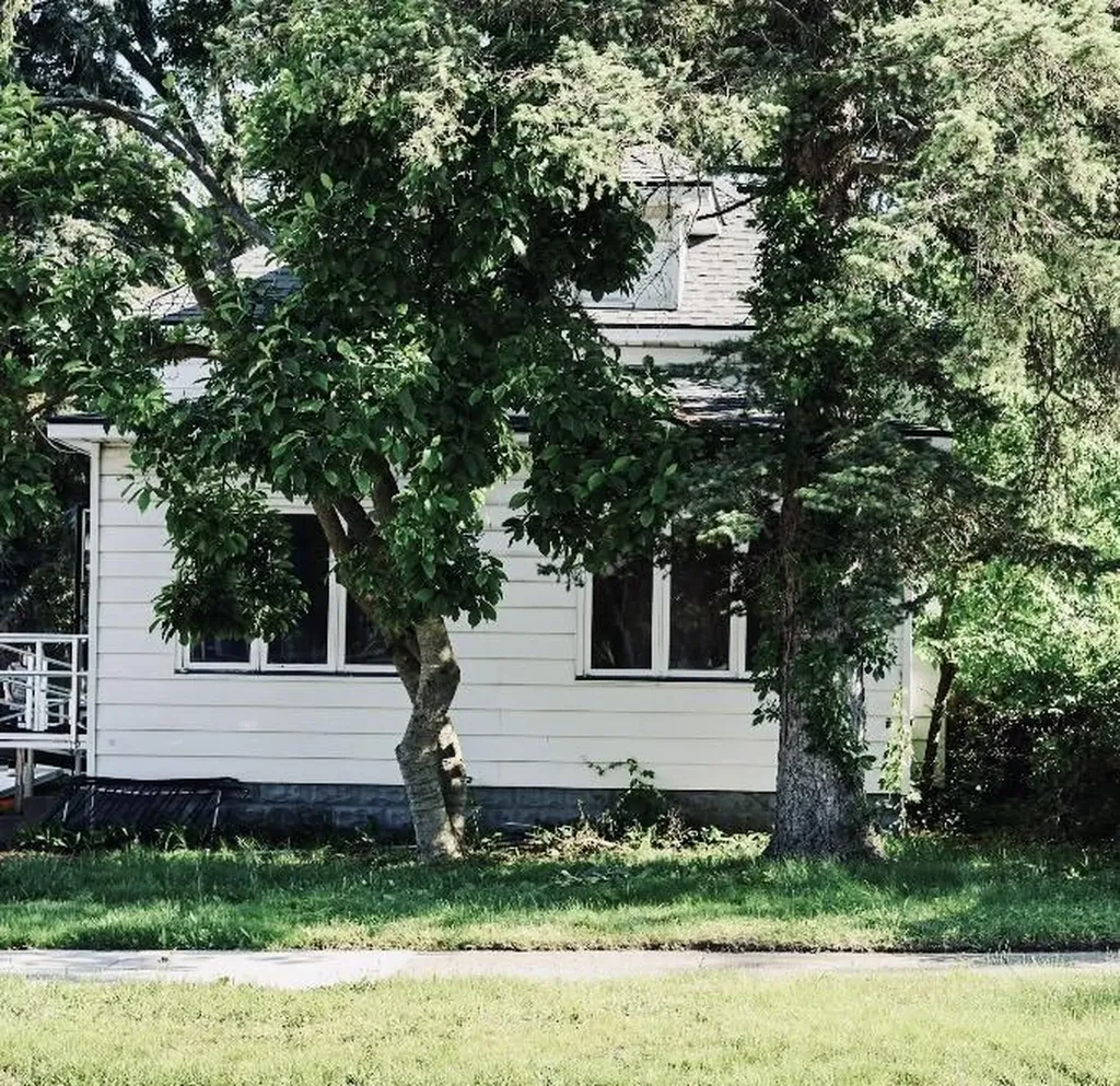 1079 W Southern Avenue Muskegon City MI 49441