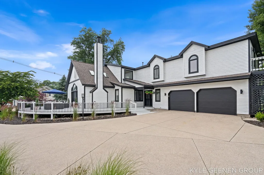 1729 Waukazoo Drive Park Township MI 49424