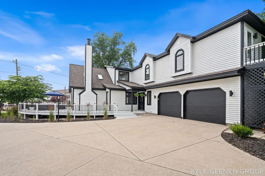 1729 Waukazoo Drive Park Township MI 49424