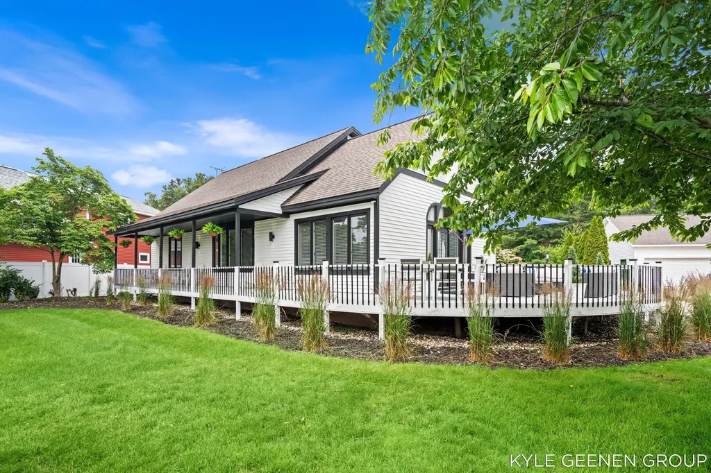 1729 Waukazoo Drive Park Township MI 49424