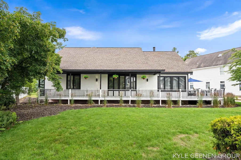 1729 Waukazoo Drive Park Township MI 49424