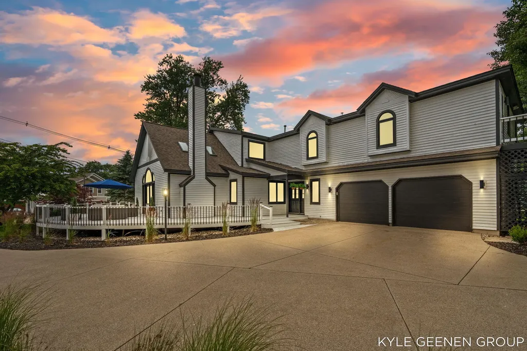 1729 Waukazoo Drive Park Township MI 49424