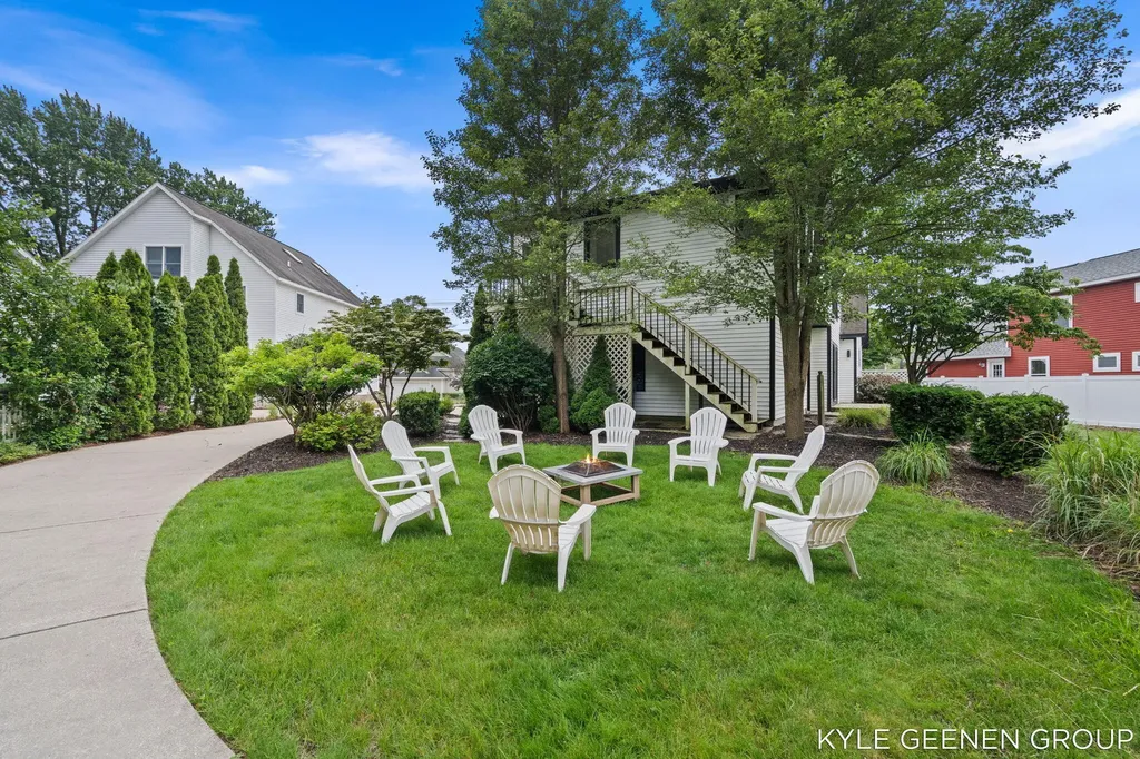 1729 Waukazoo Drive Park Township MI 49424