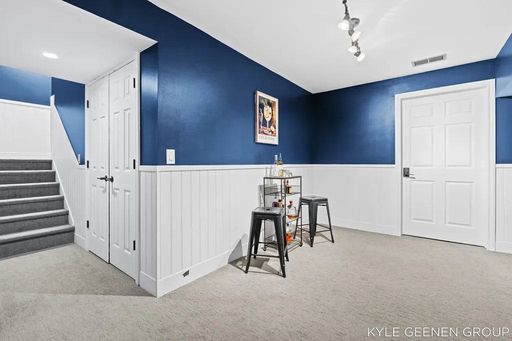 1729 Waukazoo Drive Park Township MI 49424