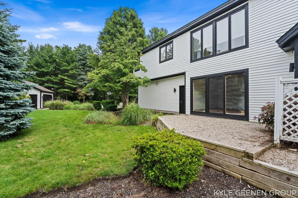1729 Waukazoo Drive Park Township MI 49424