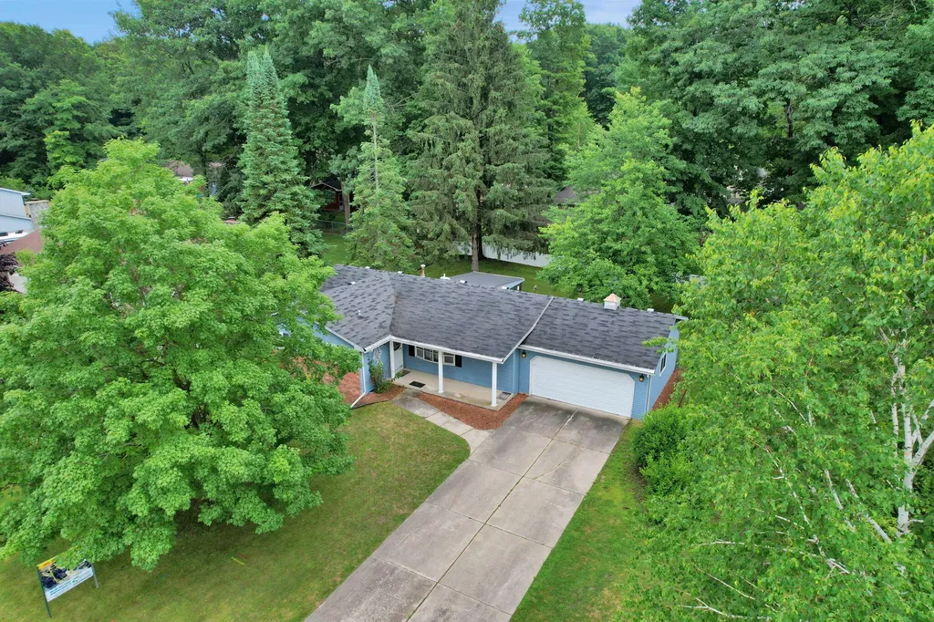 7701 Laurie Lane S Thomas Township MI 48609
