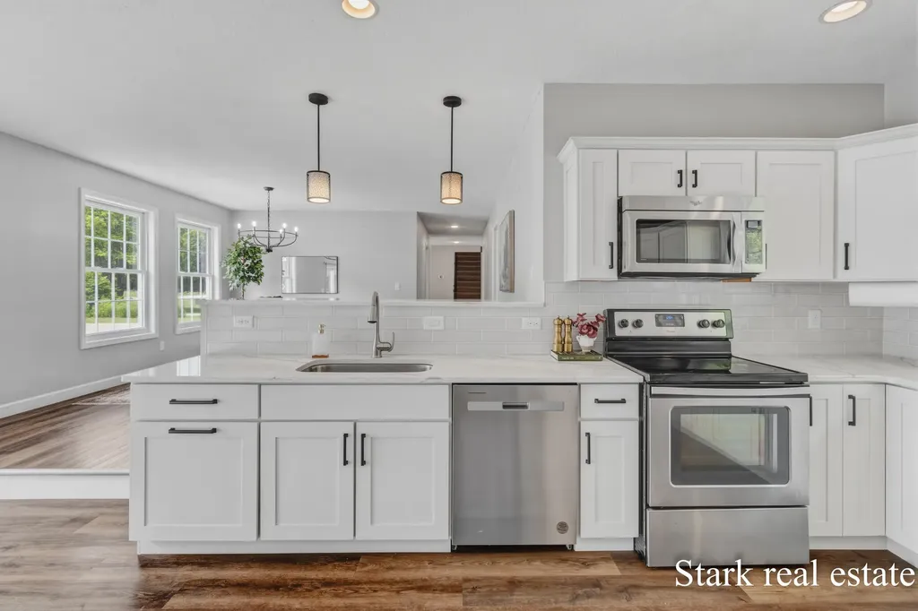 3758 E Sternberg Road Fruitport Charter Township MI 49415