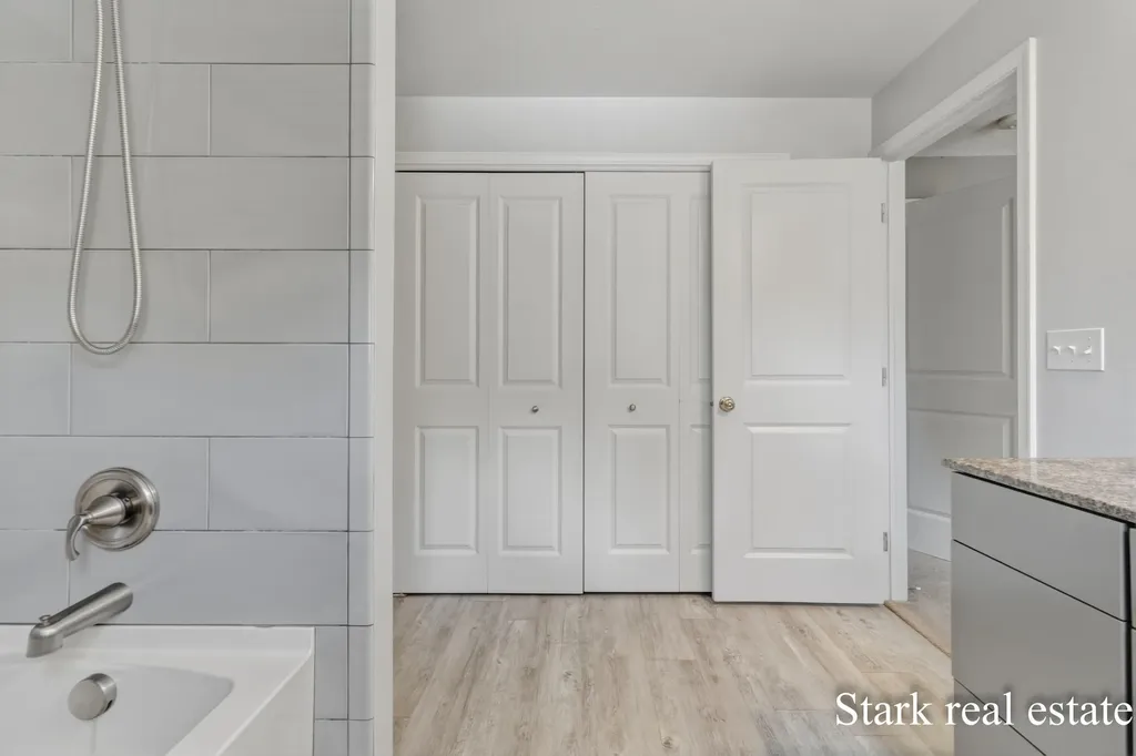 3758 E Sternberg Road Fruitport Charter Township MI 49415