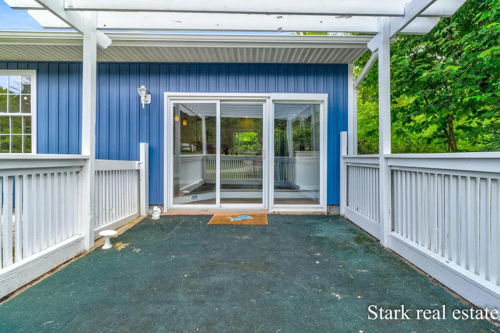 3758 E Sternberg Road Fruitport Charter Township MI 49415