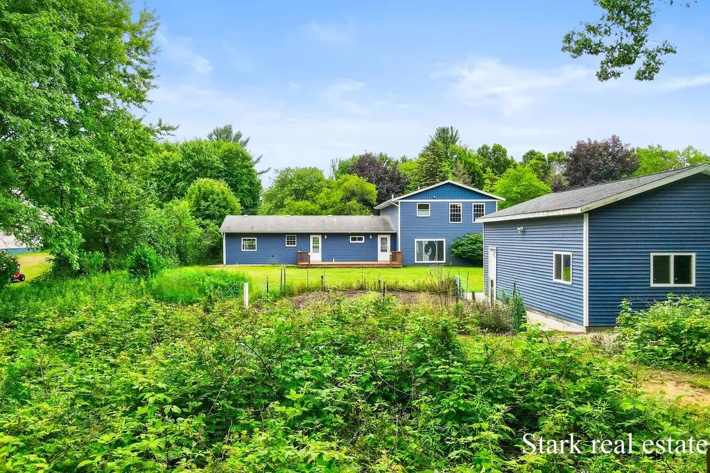 3758 E Sternberg Road Fruitport Charter Township MI 49415