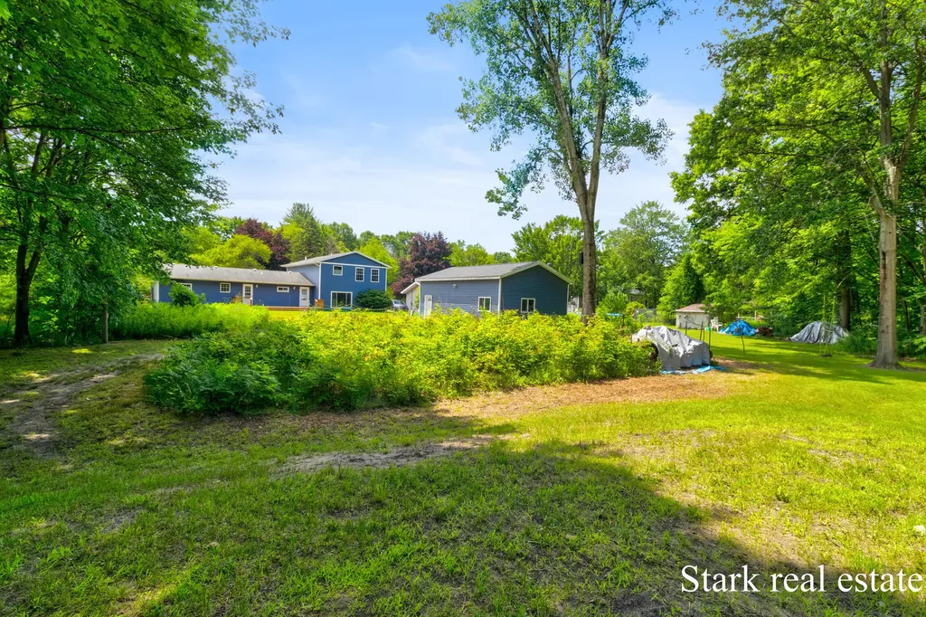 3758 E Sternberg Road Fruitport Charter Township MI 49415
