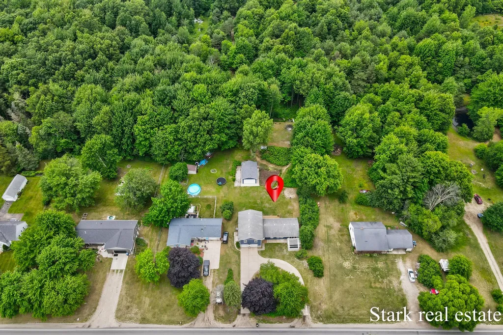 3758 E Sternberg Road Fruitport Charter Township MI 49415