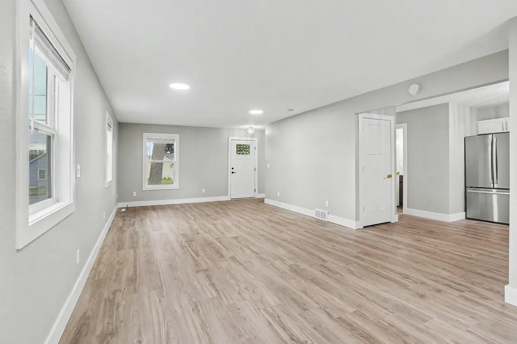 2123 Lakeshore Drive Muskegon City MI 49441