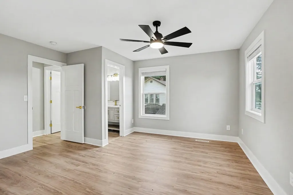 2123 Lakeshore Drive Muskegon City MI 49441