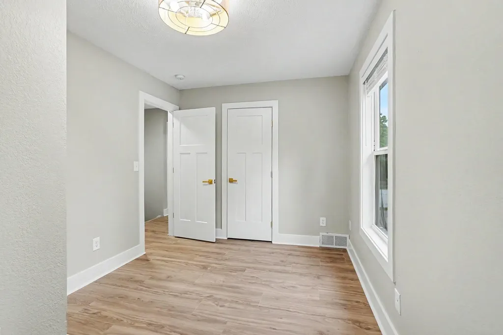 2123 Lakeshore Drive Muskegon City MI 49441