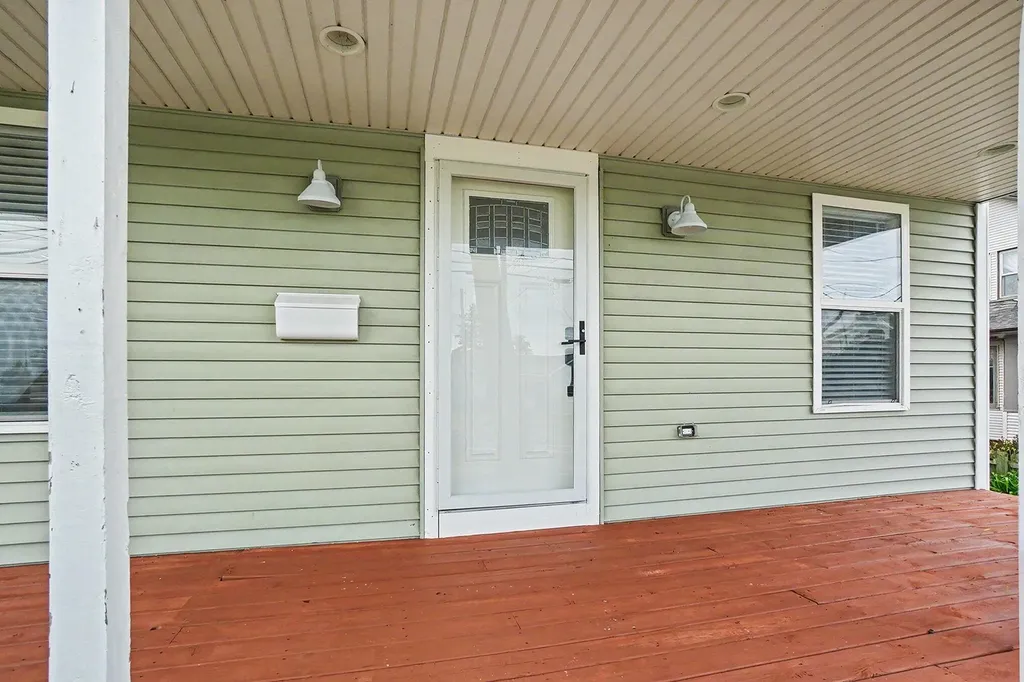 2123 Lakeshore Drive Muskegon City MI 49441