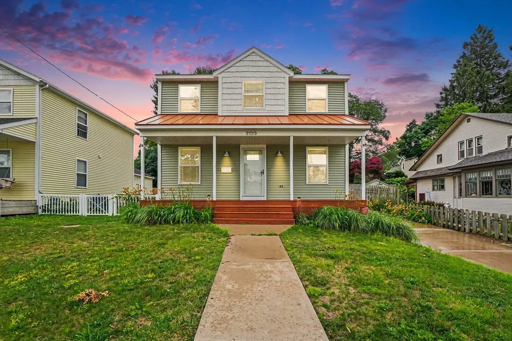 2123 Lakeshore Drive Muskegon City MI 49441