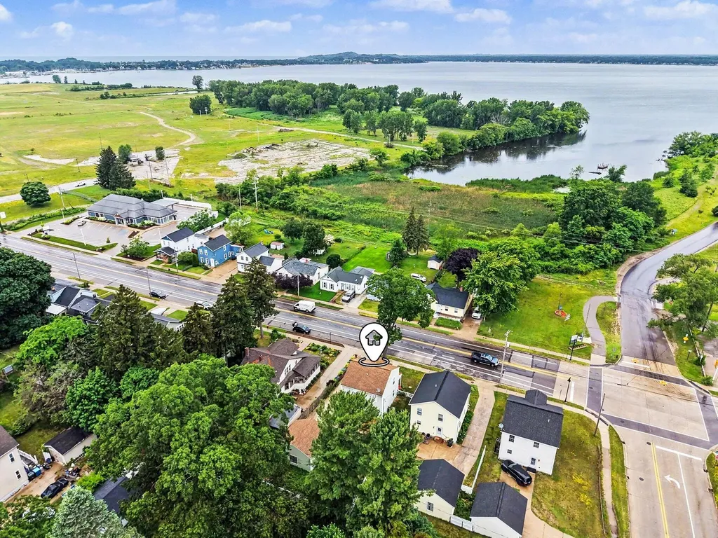 2123 Lakeshore Drive Muskegon City MI 49441