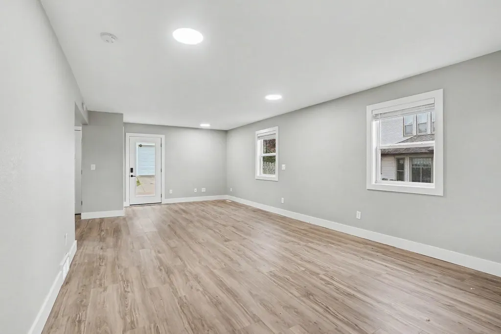 2123 Lakeshore Drive Muskegon City MI 49441