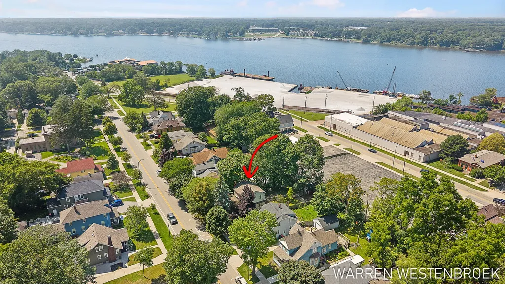 199 W 9th Street Holland City MI 49423
