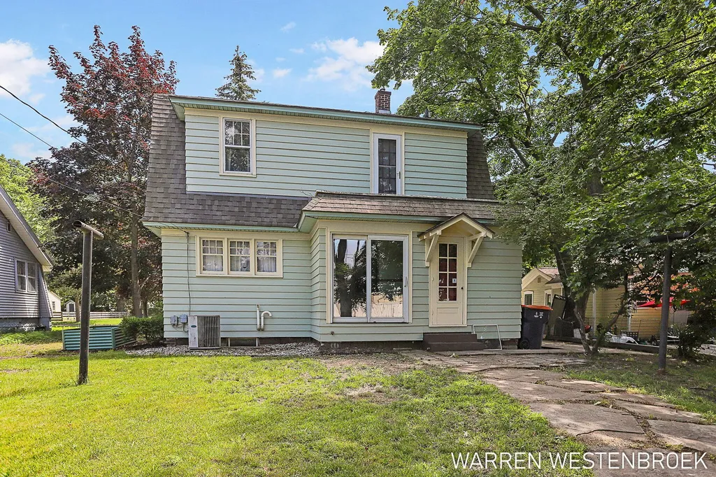 199 W 9th Street Holland City MI 49423