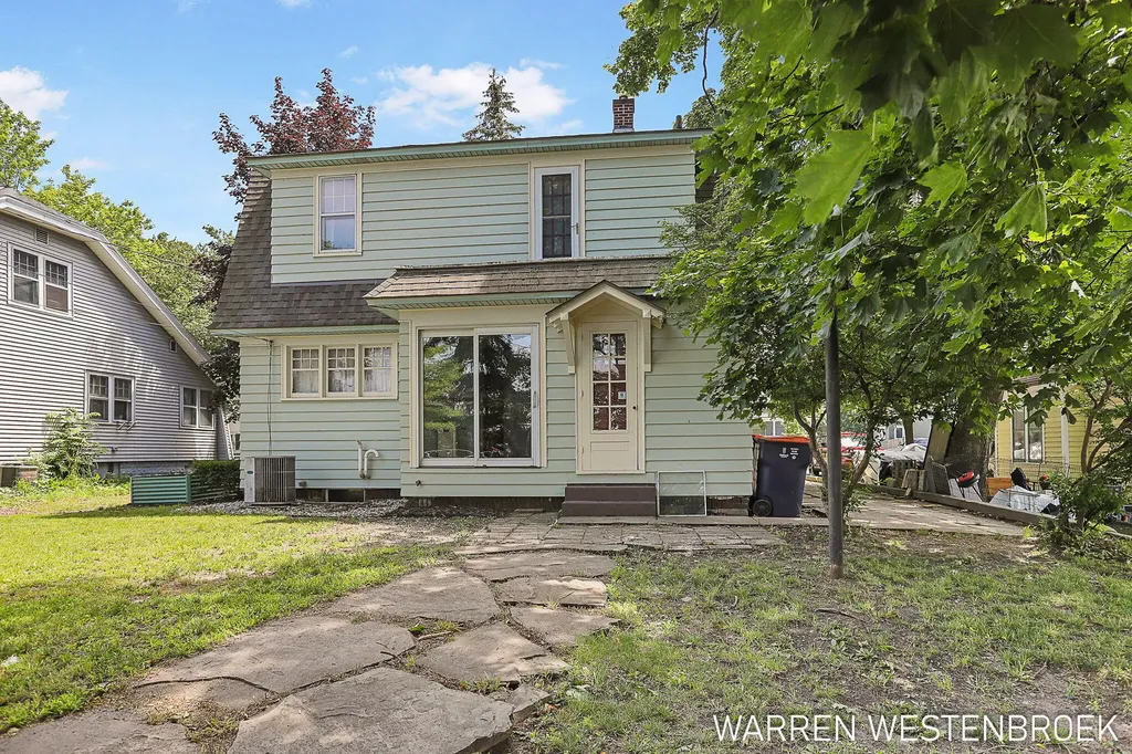 199 W 9th Street Holland City MI 49423