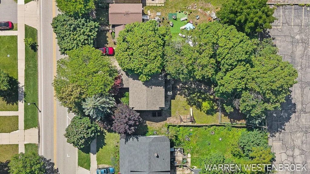 199 W 9th Street Holland City MI 49423