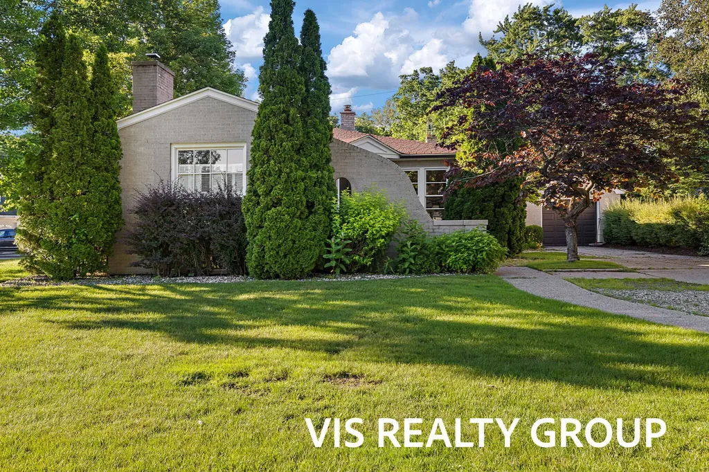 303 E Savidge Street Spring Lake Village MI 49456
