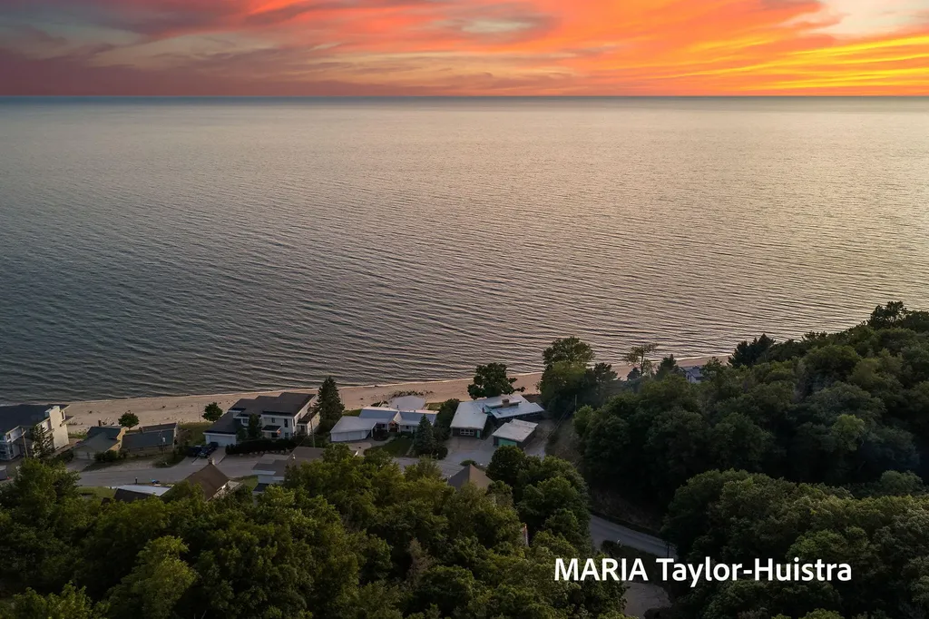 17778 N Shore Estates Road Spring Lake Township MI 49456