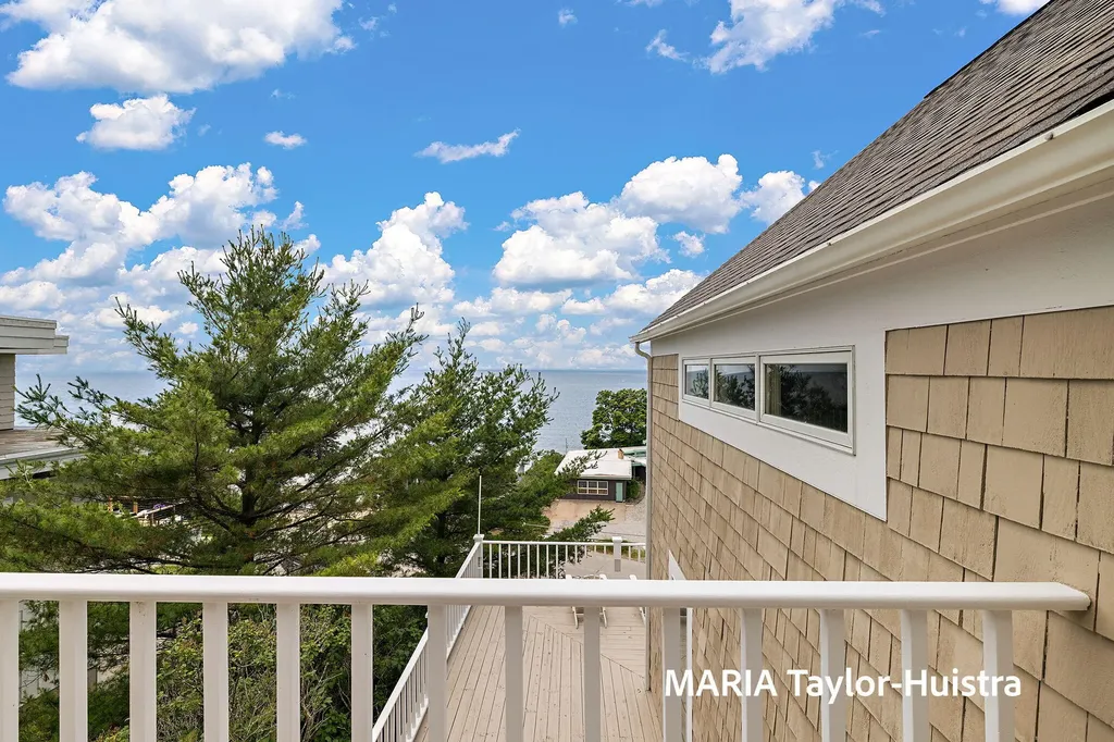 17778 N Shore Estates Road Spring Lake Township MI 49456