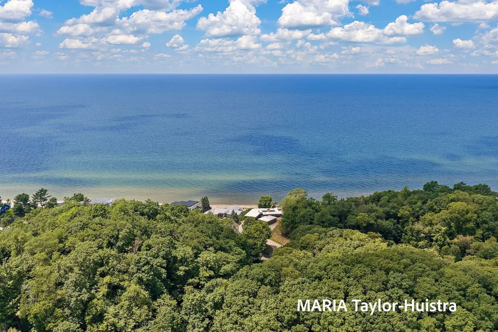 17778 N Shore Estates Road Spring Lake Township MI 49456