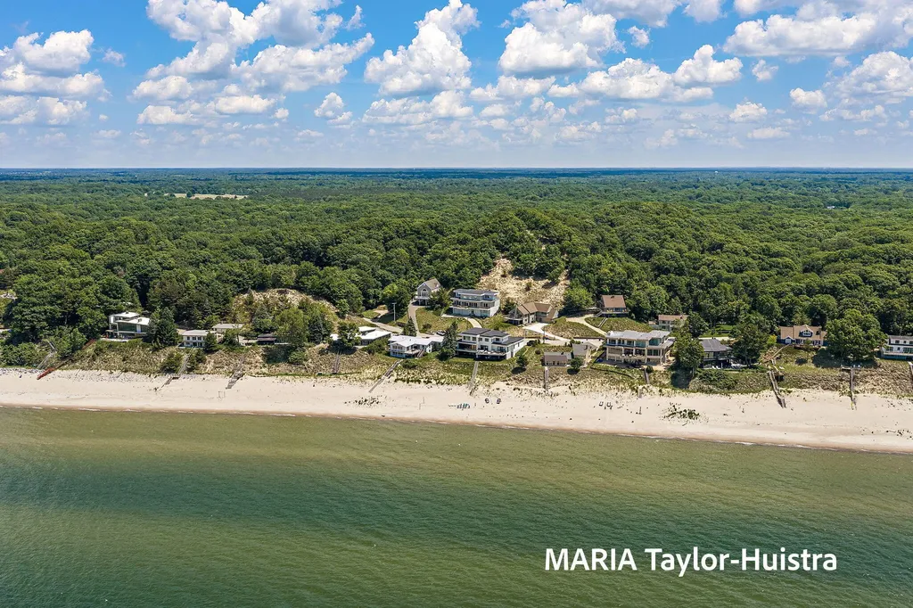 17778 N Shore Estates Road Spring Lake Township MI 49456