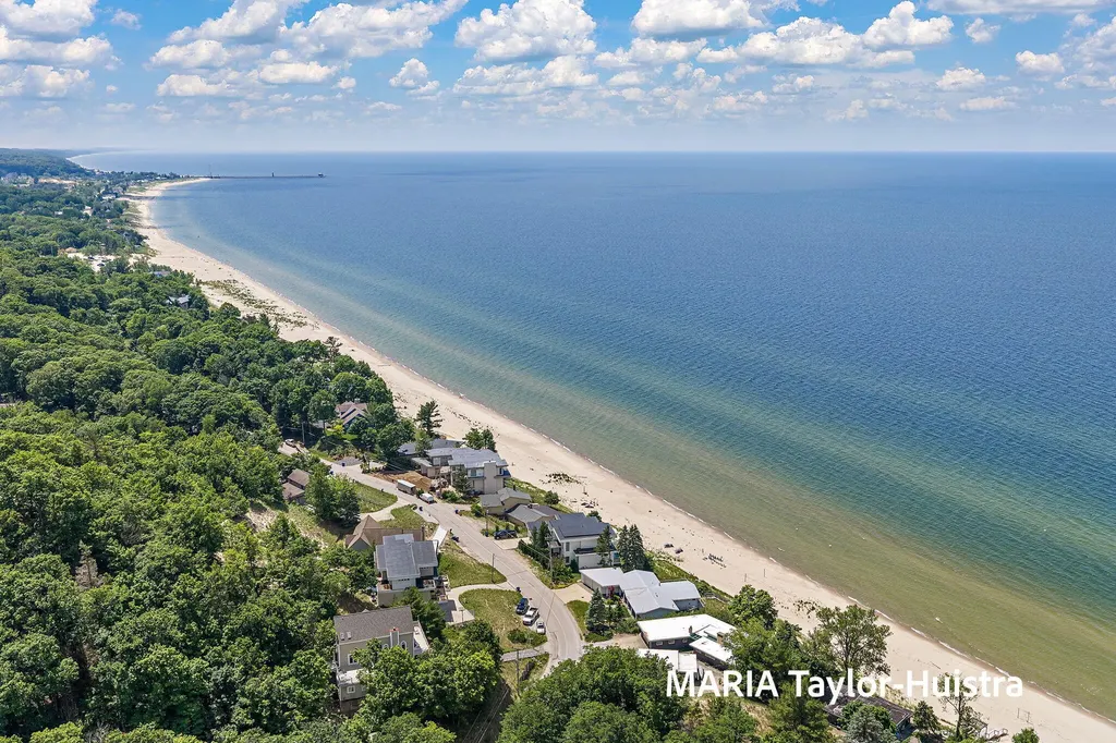 17778 N Shore Estates Road Spring Lake Township MI 49456