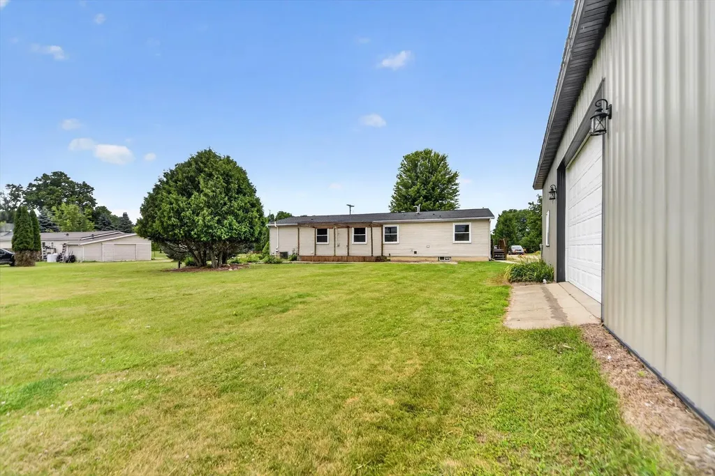 3663 S Lyons Road Portland Township MI 48851