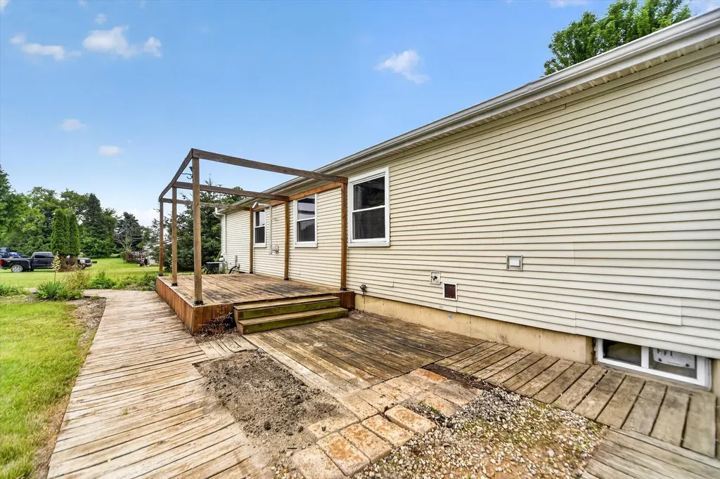 3663 S Lyons Road Portland Township MI 48851