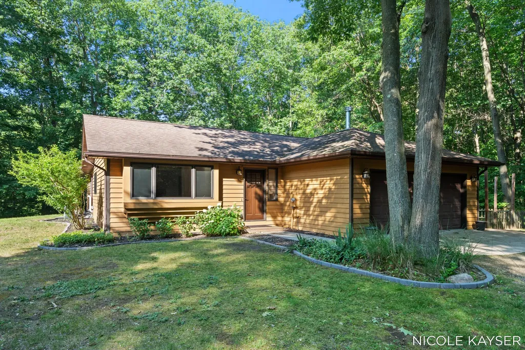 2847 63rd Street Saugatuck Township MI 49408