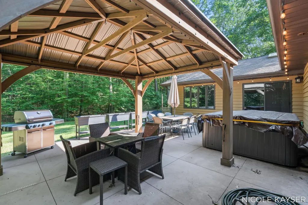 2847 63rd Street Saugatuck Township MI 49408