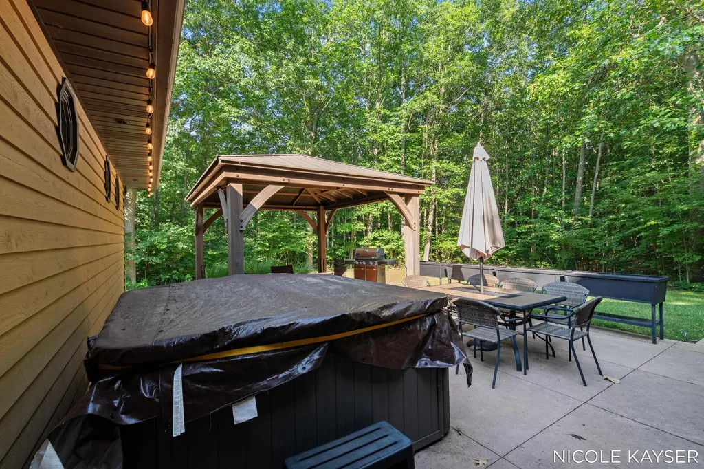 2847 63rd Street Saugatuck Township MI 49408