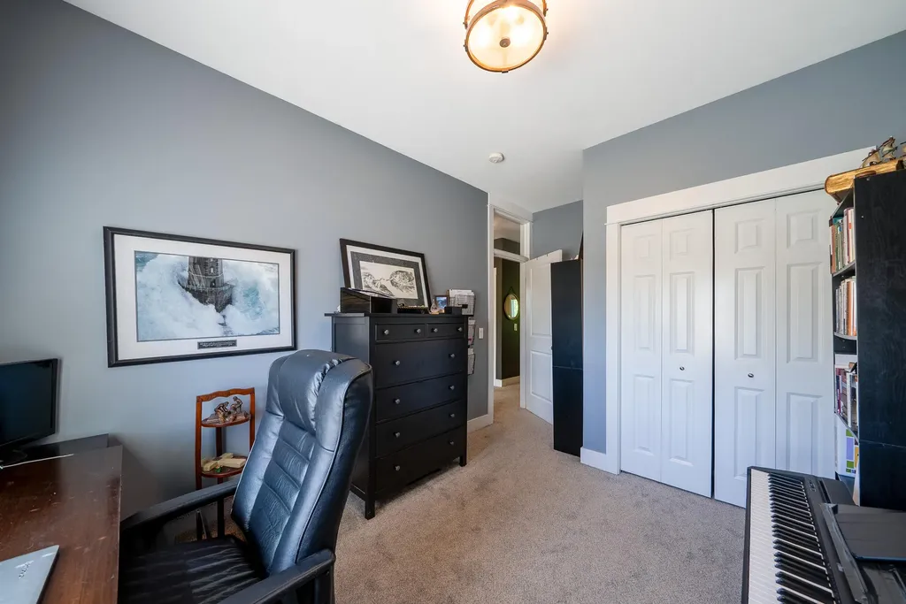 2198 Applegate Drive NW Walker City MI 49534