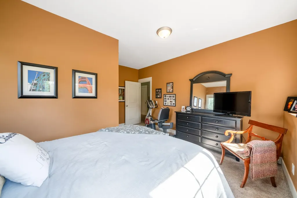 2198 Applegate Drive NW Walker City MI 49534