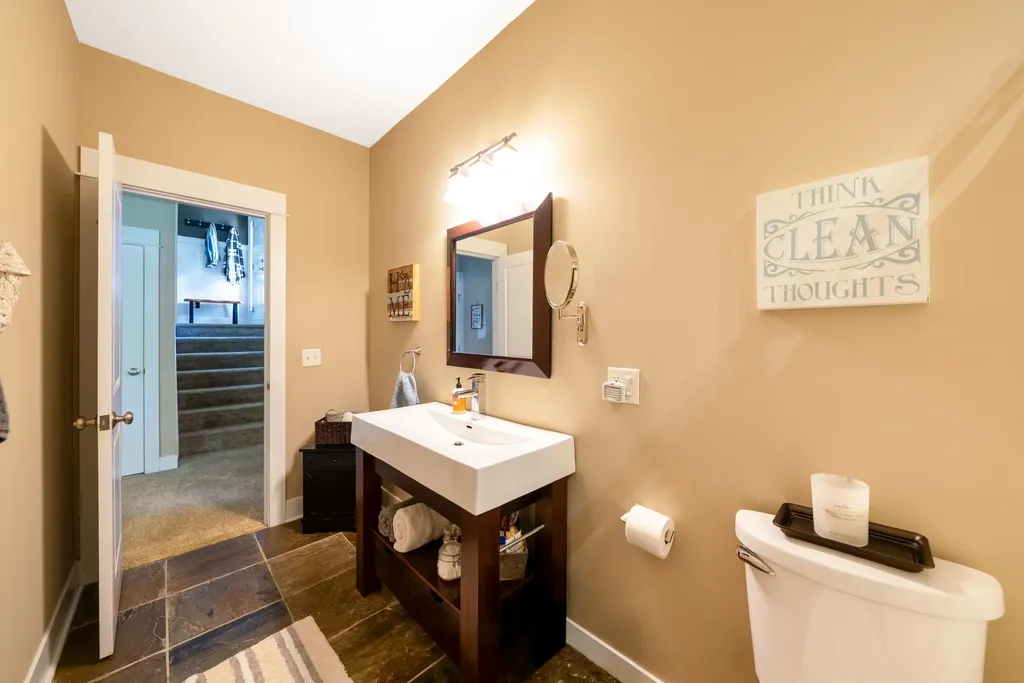 2198 Applegate Drive NW Walker City MI 49534
