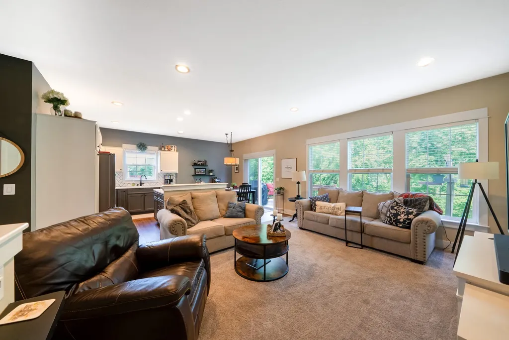 2198 Applegate Drive NW Walker City MI 49534