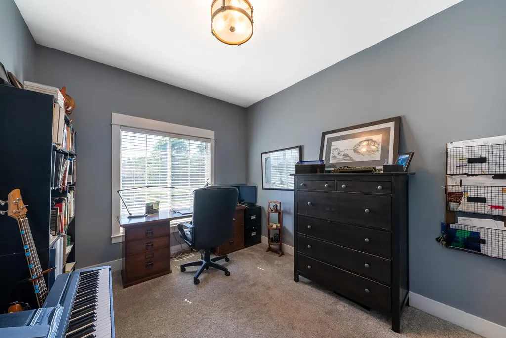 2198 Applegate Drive NW Walker City MI 49534