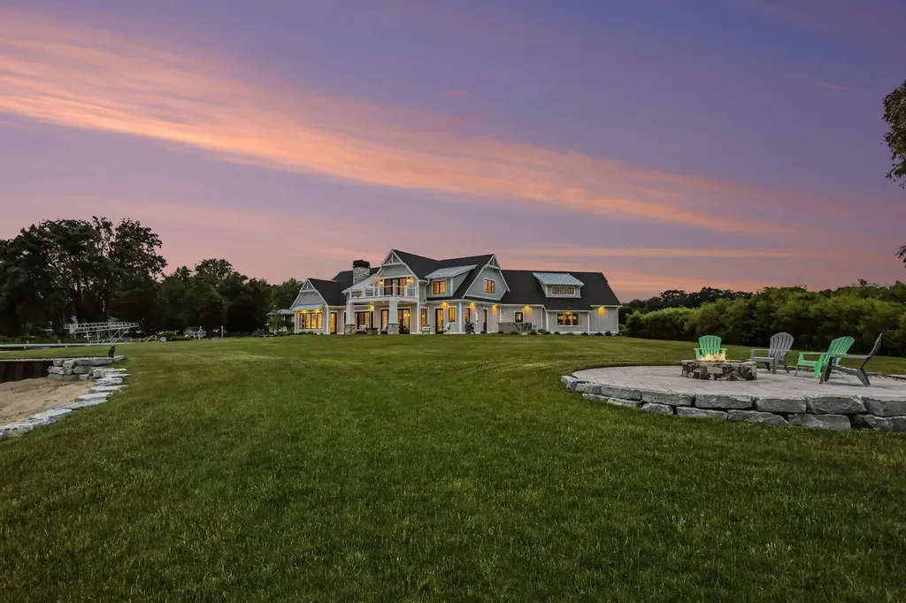 1019 Moorings Court North Muskegon City MI 49445
