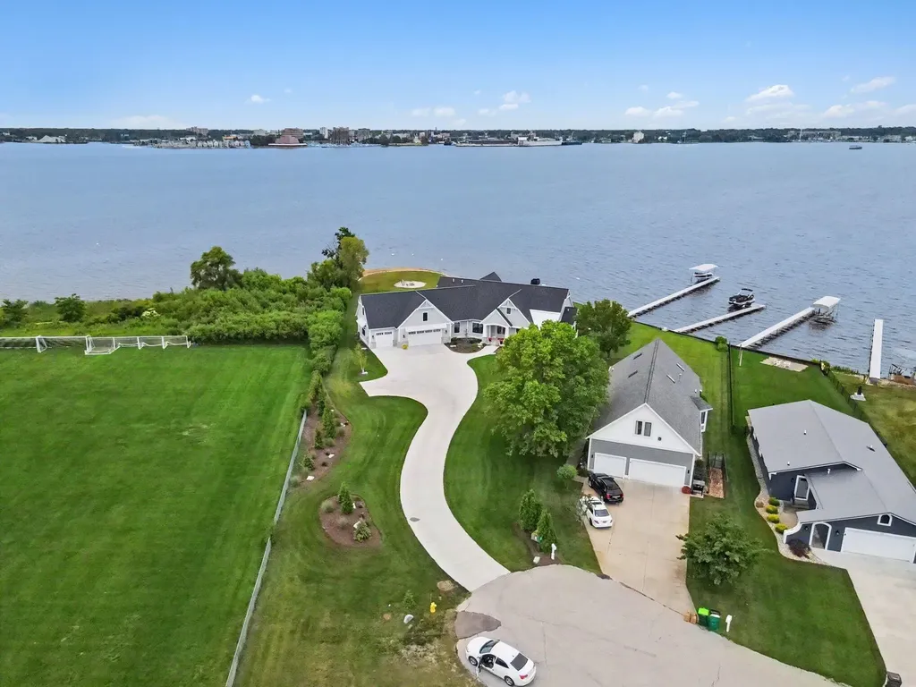 1019 Moorings Court North Muskegon City MI 49445