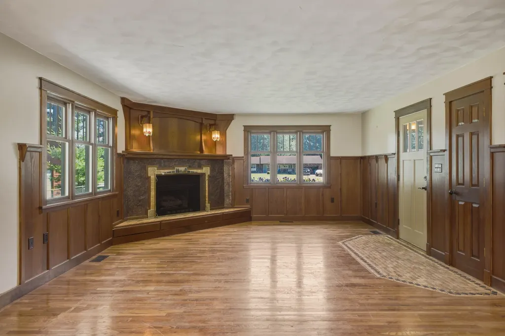 2022 W Swanson Court Fruitport Charter Township MI 49444
