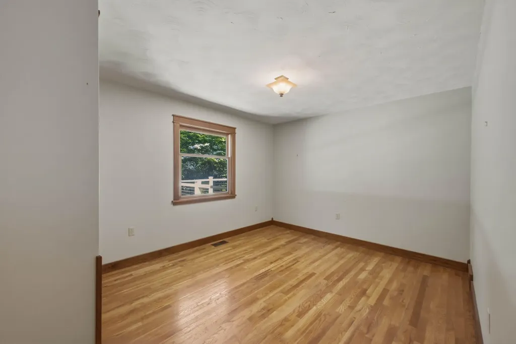 2022 W Swanson Court Fruitport Charter Township MI 49444