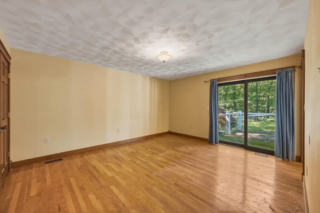 2022 W Swanson Court Fruitport Charter Township MI 49444