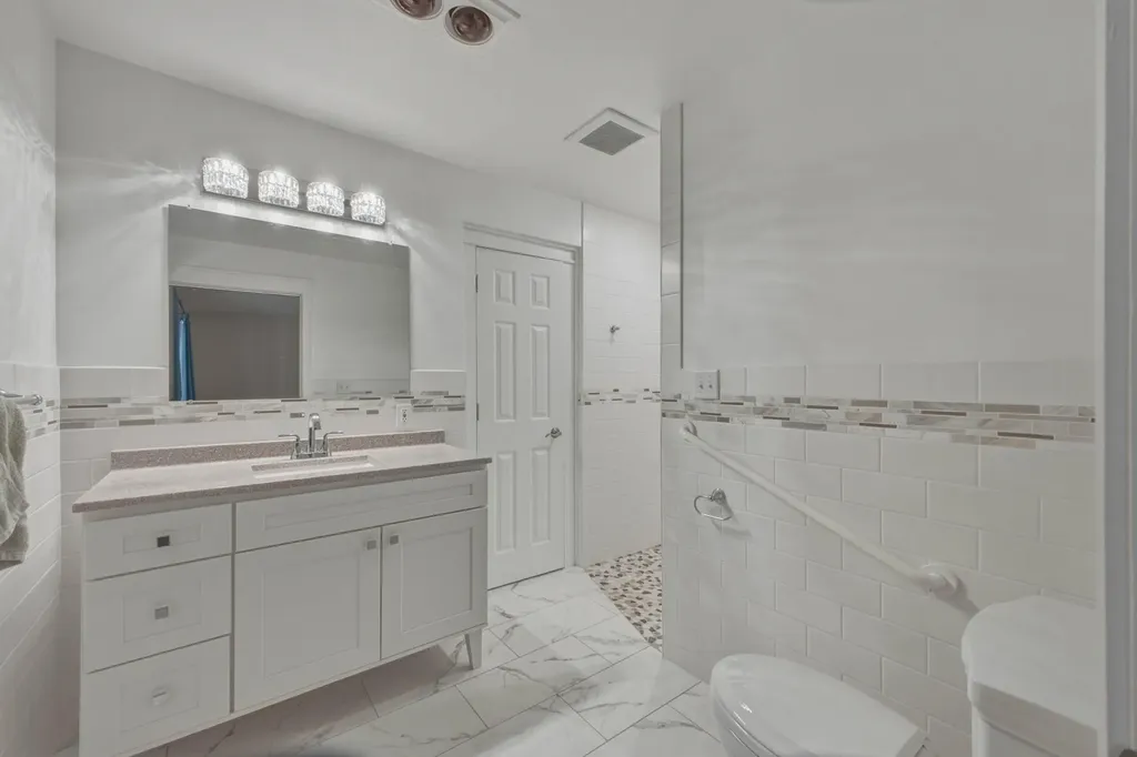 2022 W Swanson Court Fruitport Charter Township MI 49444